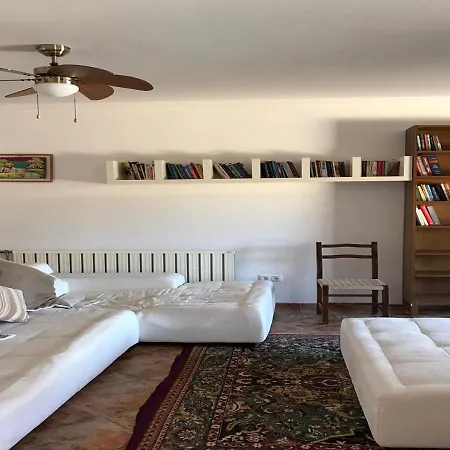 Comfortable House With Private Pool And Stone Yard In *
